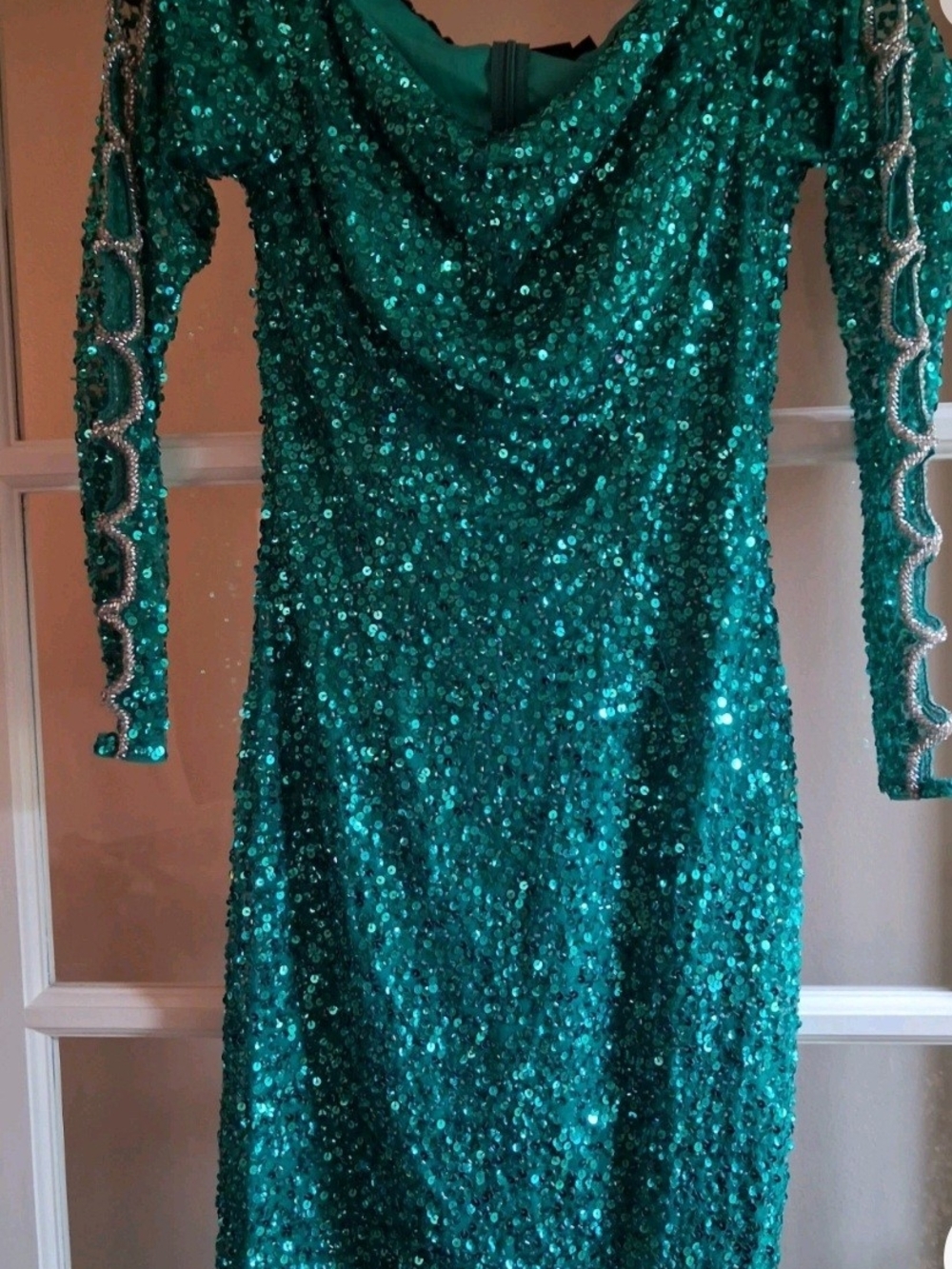 Emerald Sequin Long Sleeve Dress - Elegant Party Wear